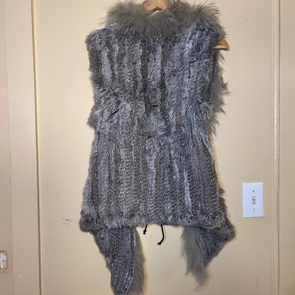Gray brown Fur Trim Vest - Picture 4 of 6